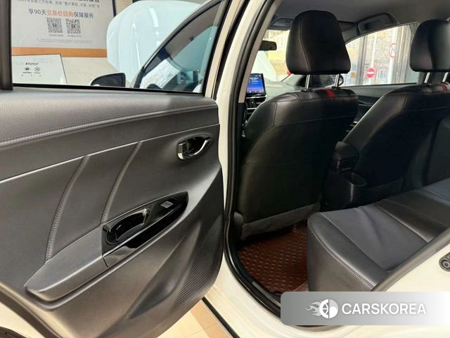 Toyota YARIS L Zhixuan 2022 Белый из Китая, фото 2