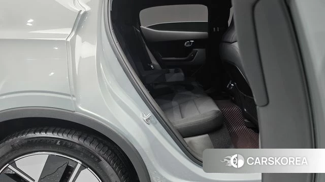 Polestar Polestar 2 2025 Серебристо-серый из Кореи, фото 2