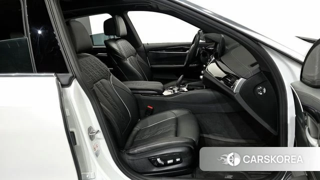 BMW 6 Series GT (G32) 2023 Белый из Кореи, фото 2
