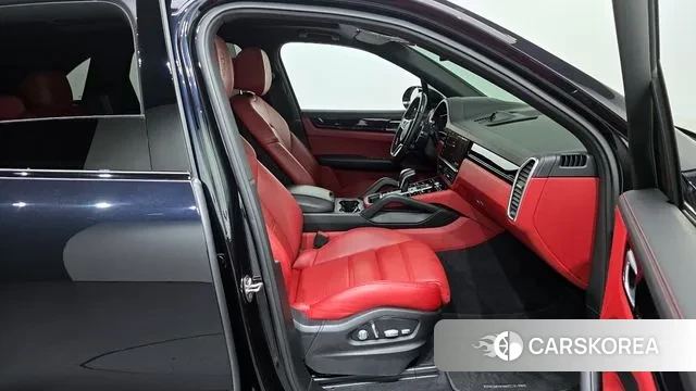 Porsche Cayenne (PO536) 2021 Черный из Кореи, фото 2