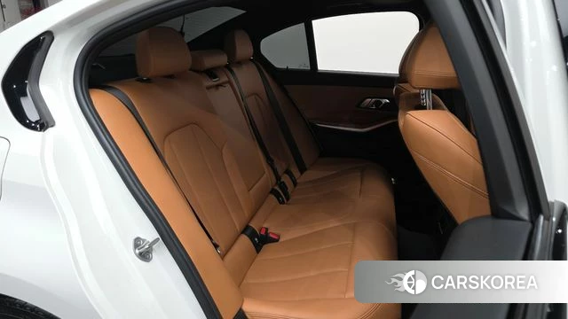 BMW 3 Series (G20) 2022 Белый из Кореи, фото 2