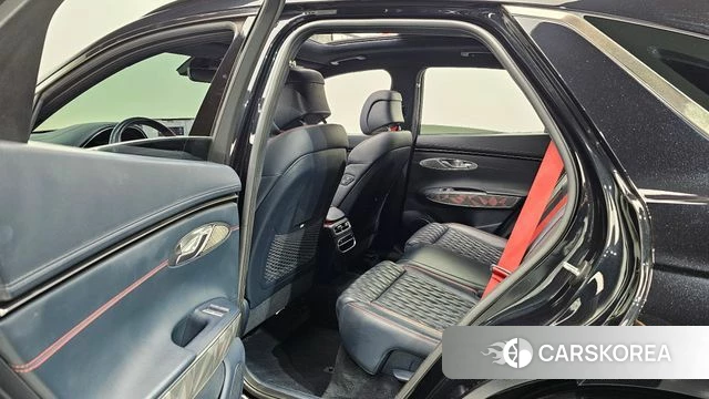 Genesis GV70 2021 Черный из Кореи, фото 2