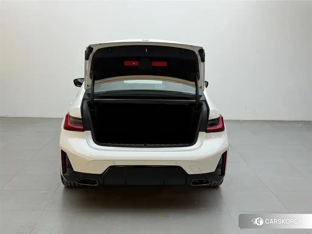 BMW 3 series 2025 Белый из Китая, фото 2
