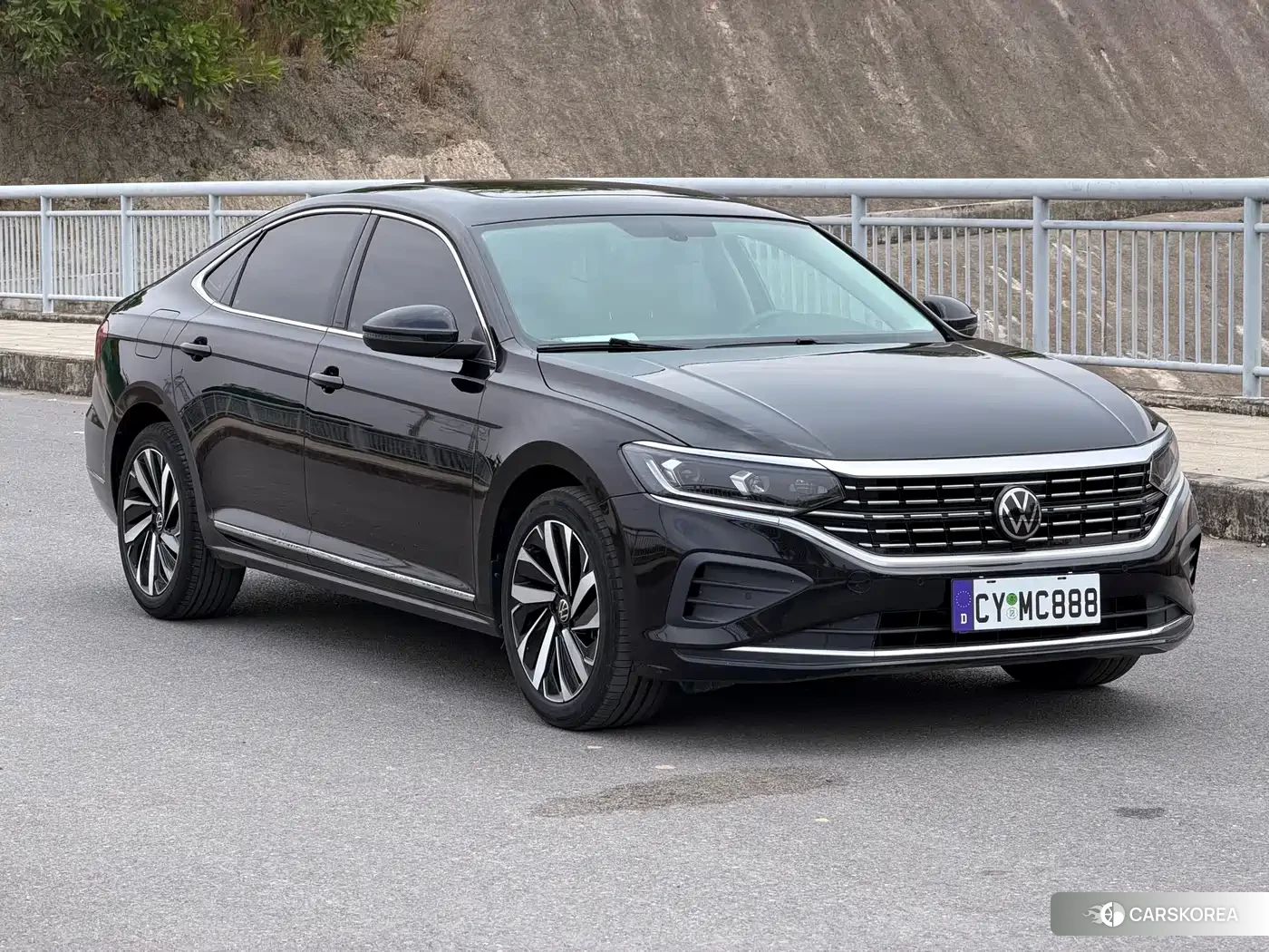Volkswagen Passat 2024 Черный из Китая, фото 2
