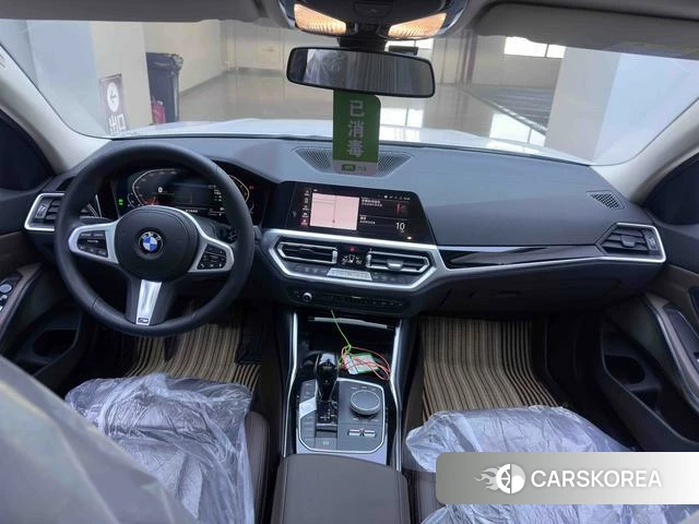 BMW 3 series 2022 Белый из Китая, фото 2
