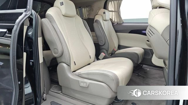 Kia Carnival 4th generation 2023 Черный из Кореи, фото 2