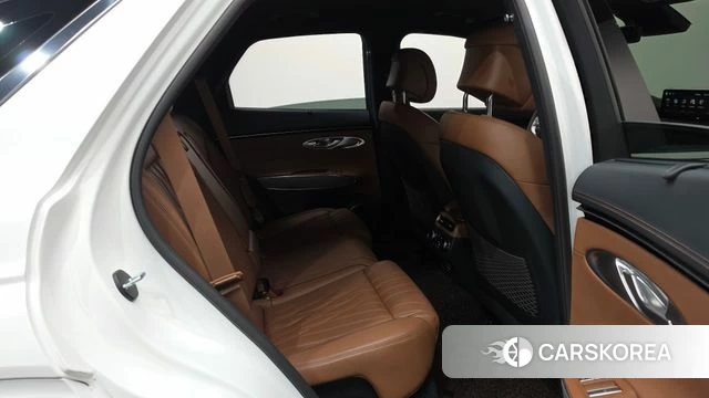 Genesis GV70 2023 Белый из Кореи, фото 2