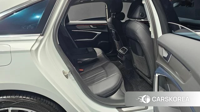 Audi A6 (C8) 2021 Белый из Кореи, фото 2