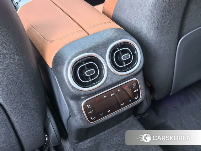 Mercedes-Benz GLC 2023 Черный из Китая, фото 2
