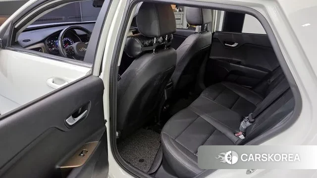 Kia Stonic 2019 Белый из Кореи, фото 2