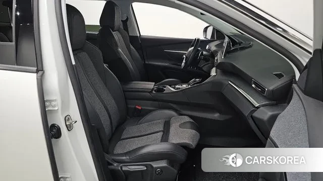 Peugeot 5008 second generation 2018 Белый из Кореи, фото 2