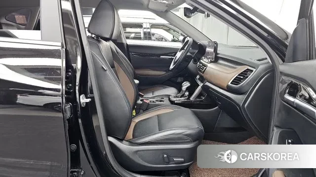 Kia Seltos 2022 Черный из Кореи, фото 2