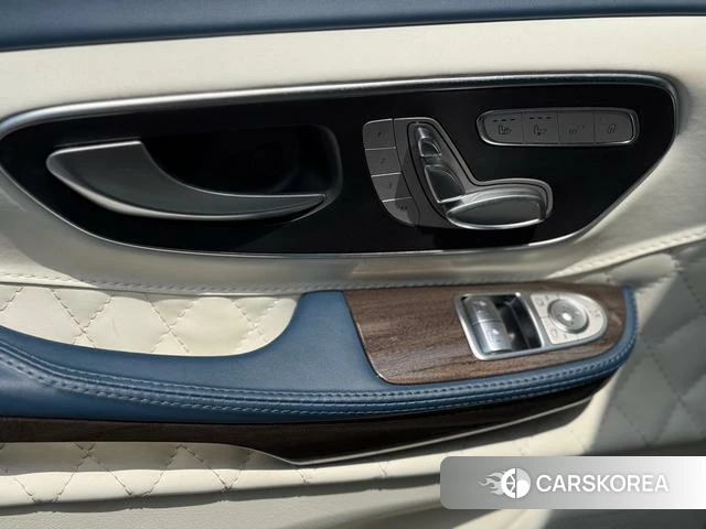 Mercedes-Benz V-class 2022 Черный из Китая, фото 2