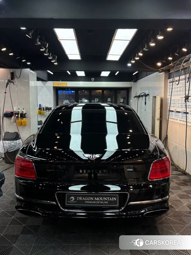 Bentley Flying Spur 3rd Generation 2021 Черный из Кореи, фото 2