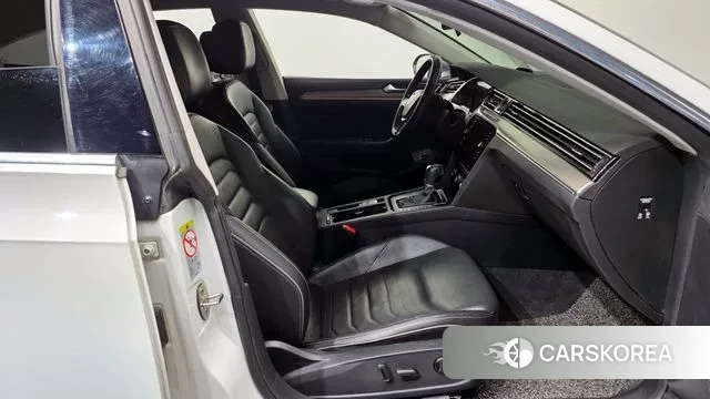 Volkswagen Arteon 2019 Белый из Кореи, фото 2