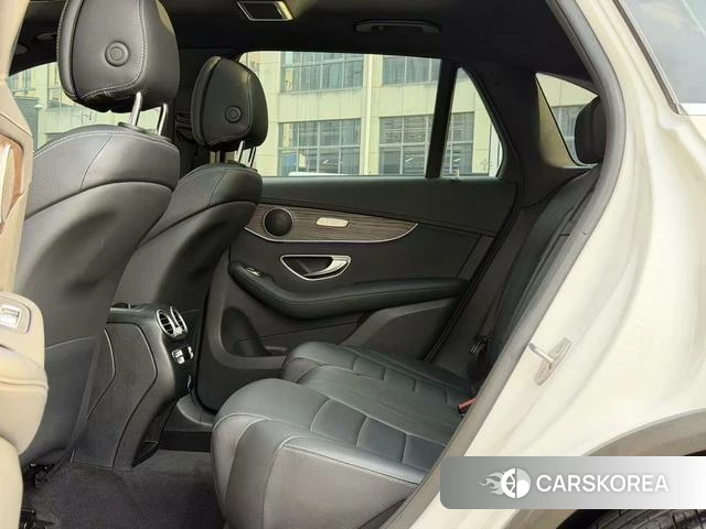 Mercedes-Benz GLC 2022 Белый из Китая, фото 2
