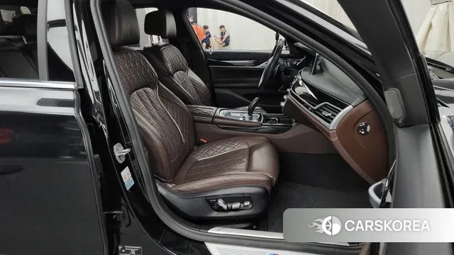 BMW 7 Series (G11) 2020 Черный из Кореи, фото 2