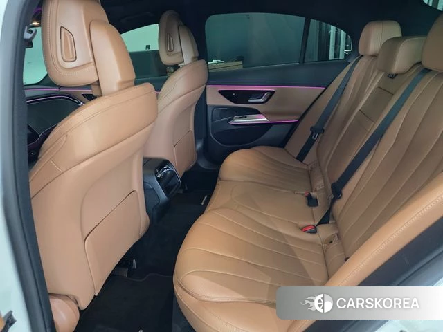 Mercedes-Benz E-Class W214 2025 Белый из Кореи, фото 2
