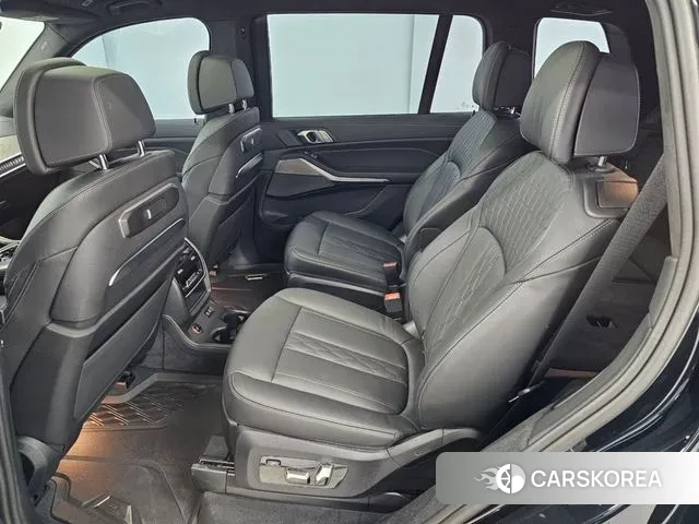 BMW X7 (G07) 2024 Черный из Кореи, фото 2