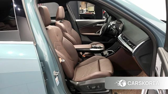 BMW X1 (U11) 2023 Небесно-голубой из Кореи, фото 2