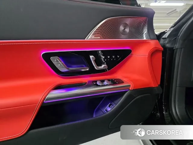 Mercedes-Benz SL-Class R232 2025 Черный из Кореи, фото 2