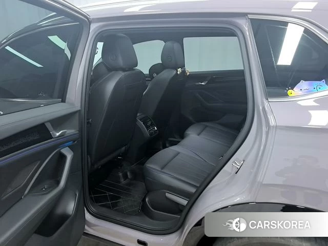 Volkswagen Tiguan L 2024 Темно-серый из Китая, фото 2