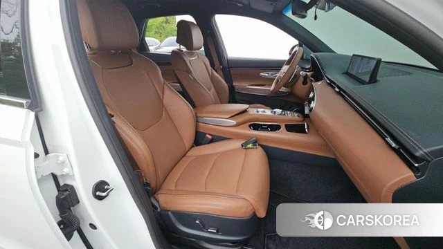 Genesis GV70 2021 Белый из Кореи, фото 2