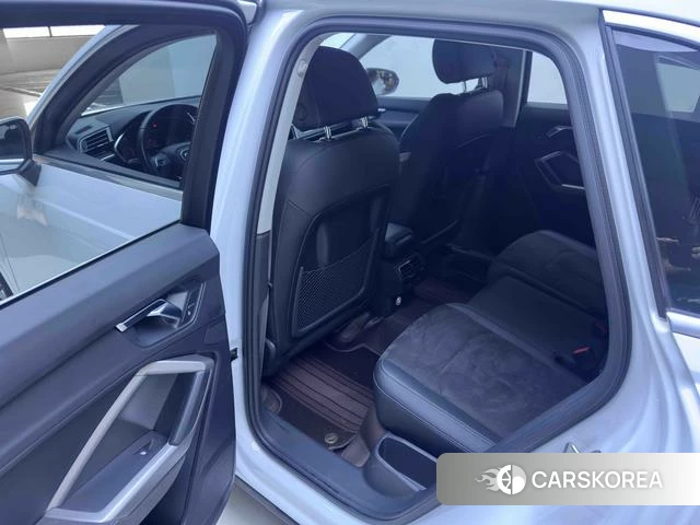 Audi Q3 2023 Белый из Китая, фото 2