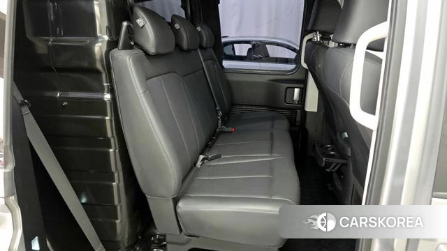 Hyundai Staria 2023 Серебряный из Кореи, фото 2