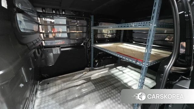 Hyundai Staria 2024 Черный из Кореи, фото 2