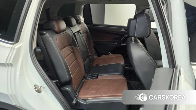 Volkswagen Tiguan Allspace 2022 Белый из Кореи, фото 2