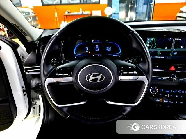 Hyundai The New Avante (CN7) 2023 Черный из Кореи, фото 2