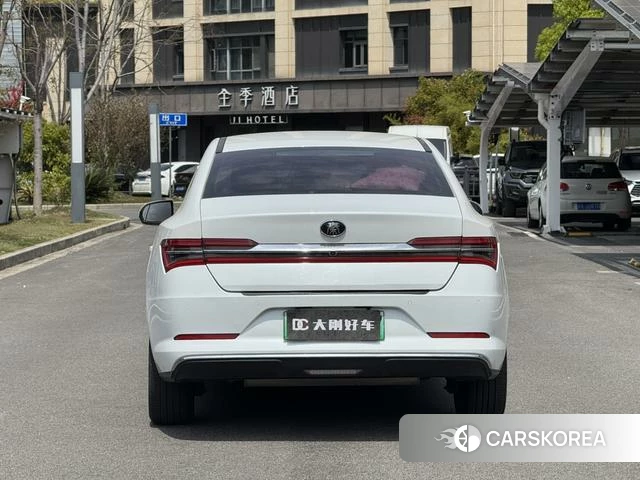 BYD Qin Pro DM 2020 Белый из Китая, фото 2