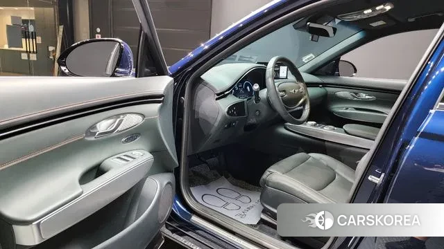 Genesis GV70 2021 Синий из Кореи, фото 2