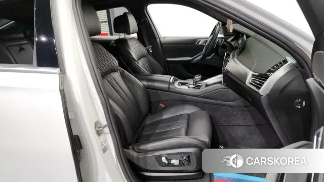 BMW X6 (G06) 2022 Белый из Кореи, фото 2