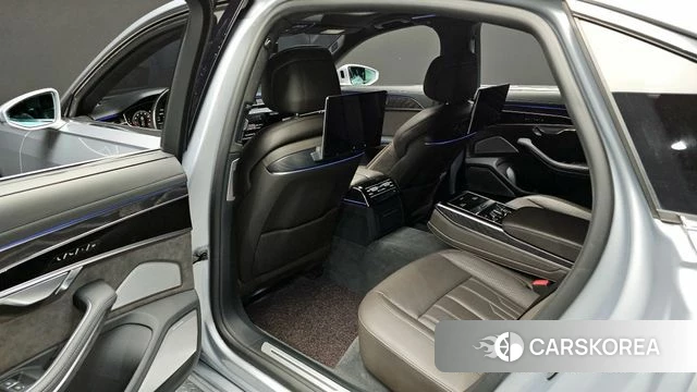 Audi A8 (D5) 2021 Серебряный из Кореи, фото 2