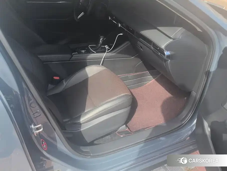Mazda 3 2024 Silver/gray из Китая, фото 2
