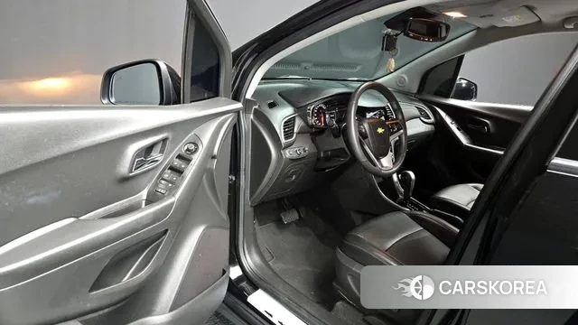 Chevrolet (GM Daewoo) The New Trax 2021 Черный из Кореи, фото 2