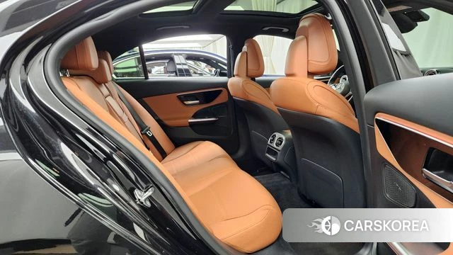 Mercedes-Benz C-Class W206 2023 Черный из Кореи, фото 2