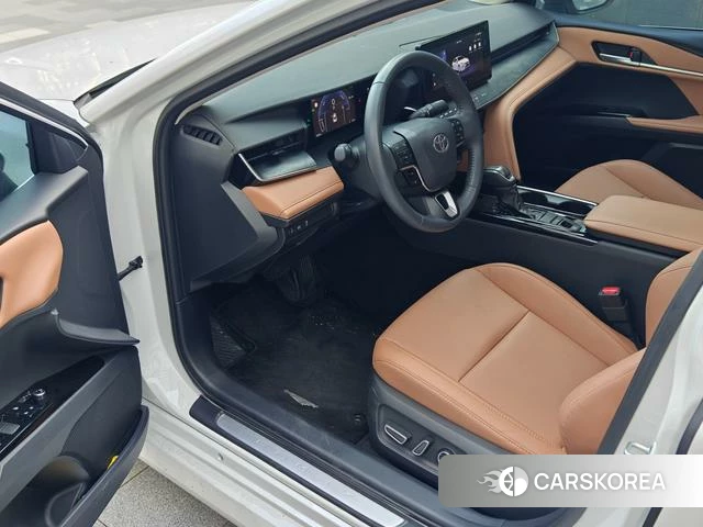 Toyota Camry 2024 Белый из Китая, фото 2