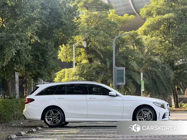 Mercedes-Benz Class C (imported) 2021 Белый из Китая, фото 2