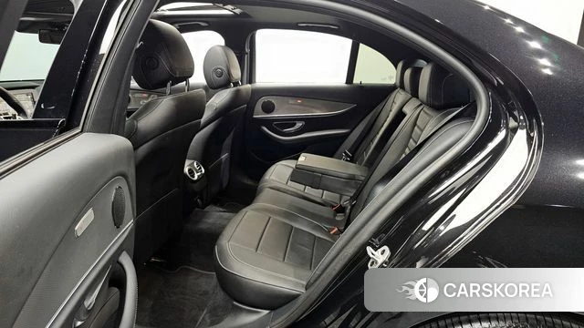 Mercedes-Benz E-Class W213 2020 Черный из Кореи, фото 2