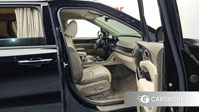 Kia Carnival 4th generation 2021 Черный из Кореи, фото 2