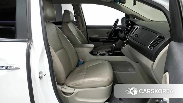 Kia The New Carnival 2018 Белый из Кореи, фото 2