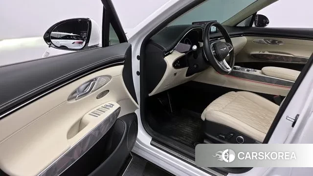 Genesis GV70 2023 Белый из Кореи, фото 2