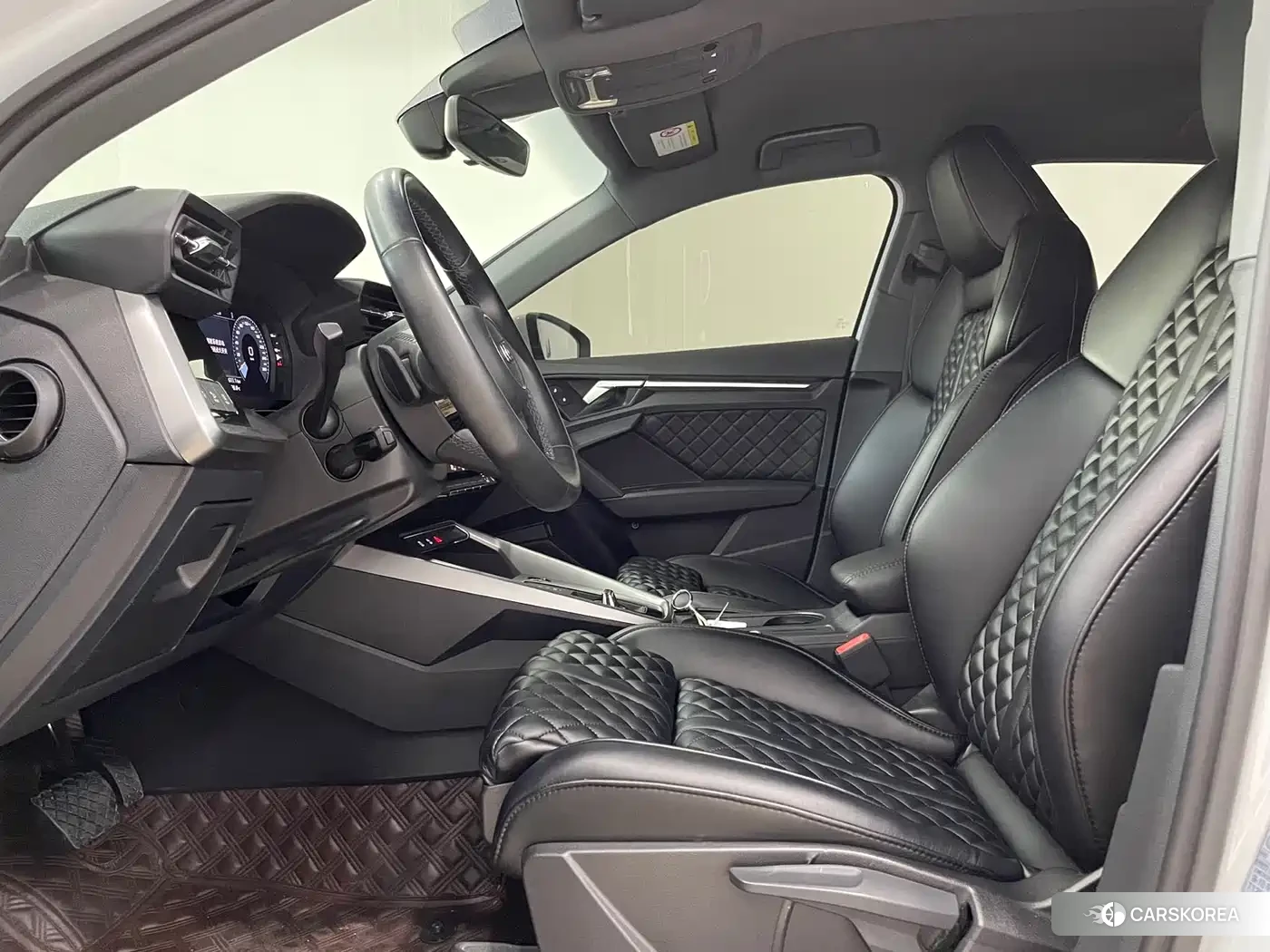 Audi A3 2023 Белый из Китая, фото 2