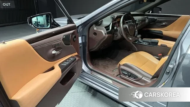 Lexus ES300h 7th generation 2019 Серый из Кореи, фото 2