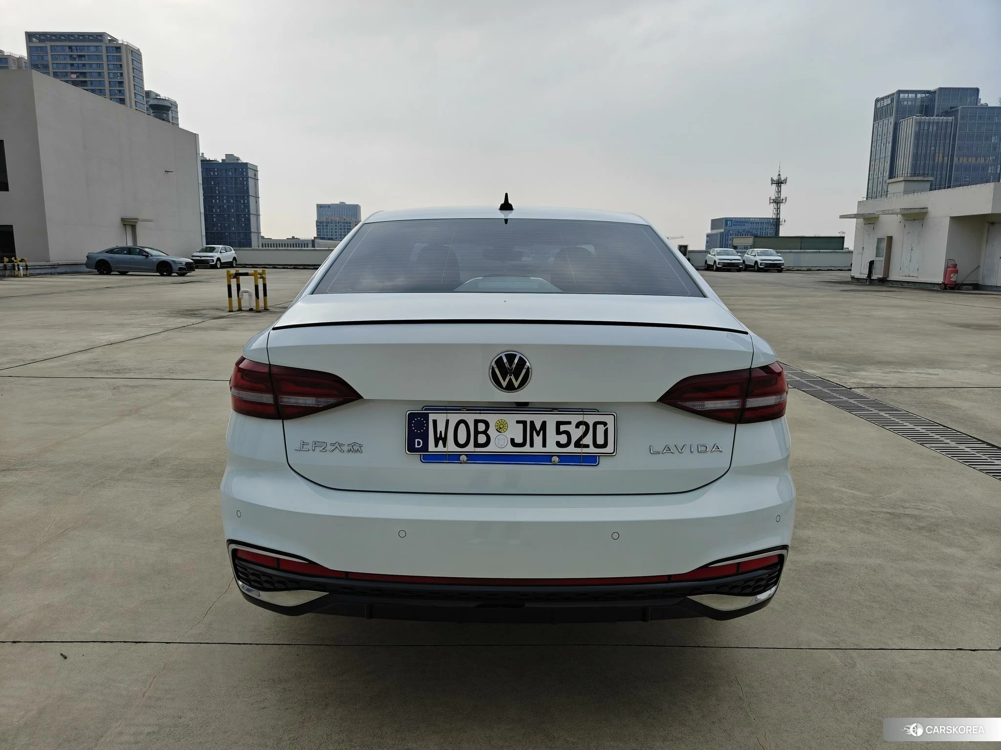 Volkswagen Lavida 2023 Белый из Китая, фото 2