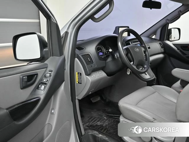 Hyundai Grand Starex 2018 Серебряный из Кореи, фото 2