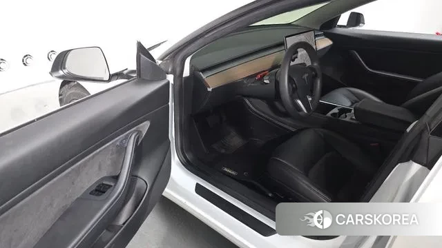 Tesla Model 3 2021 Белый из Кореи, фото 2